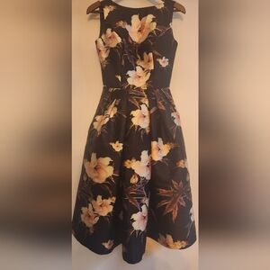 Chi Chi London dress size UK8